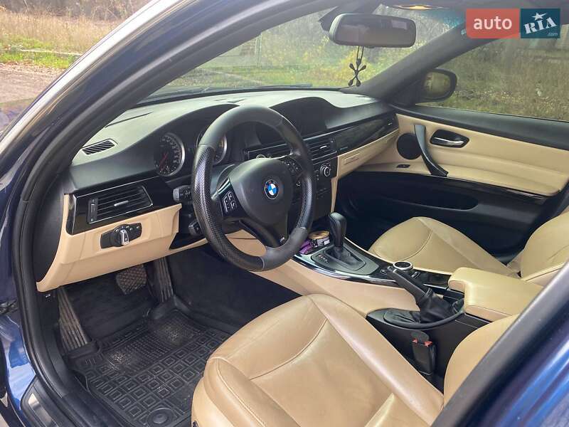 Седан BMW 3 Series 2010 в Черкассах