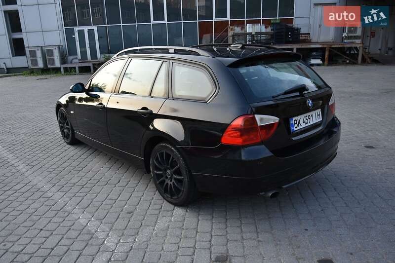 Универсал BMW 3 Series 2005 в Остроге