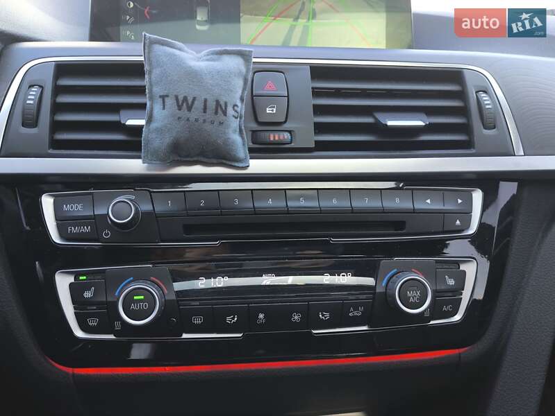 Седан BMW 3 Series 2015 в Киеве