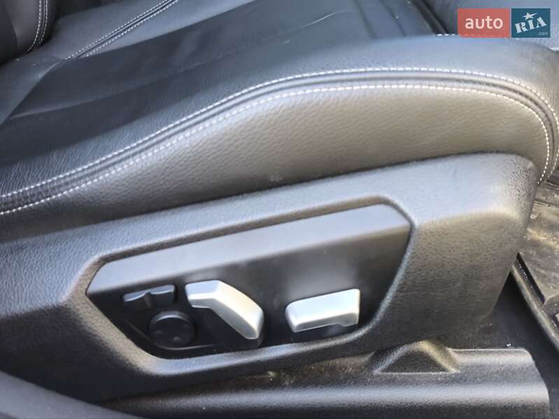 Седан BMW 3 Series 2015 в Киеве