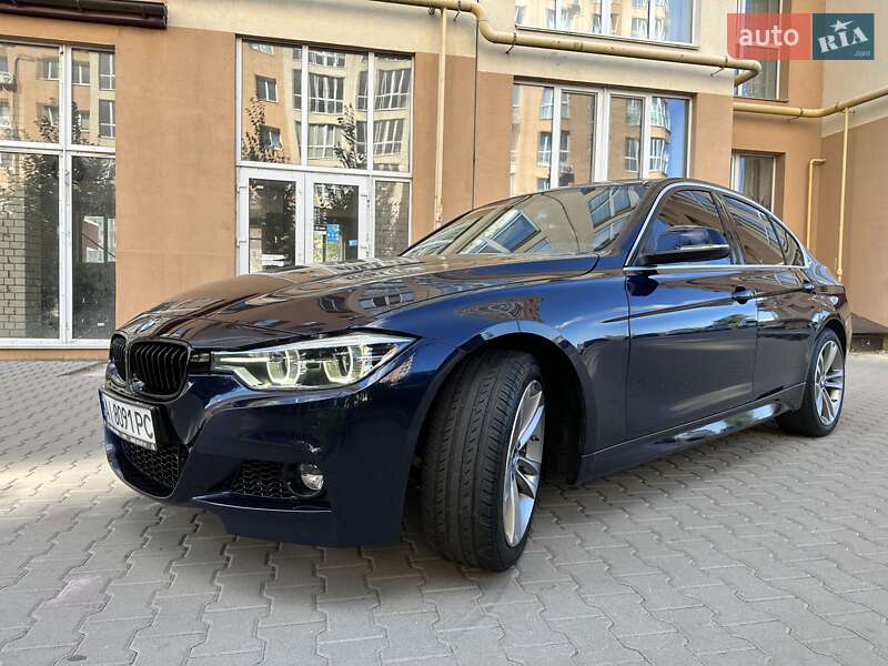 Седан BMW 3 Series 2017 в Киеве