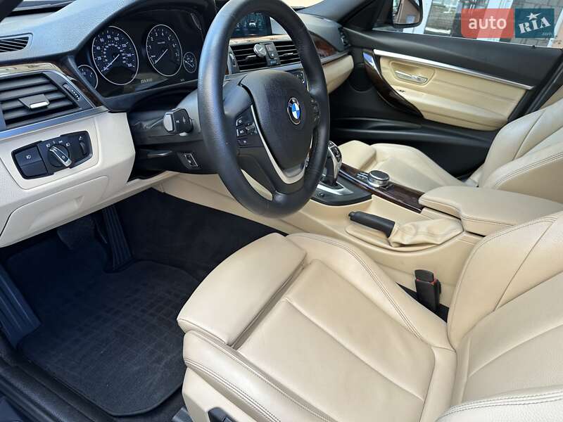 Седан BMW 3 Series 2017 в Киеве