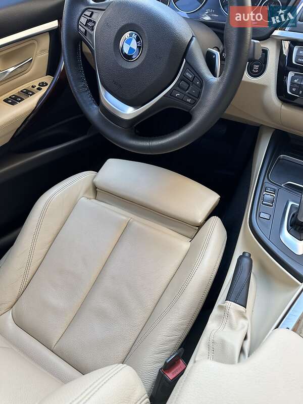 Седан BMW 3 Series 2017 в Киеве
