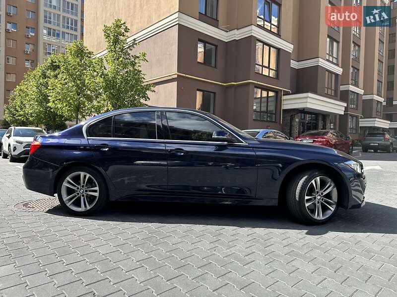Седан BMW 3 Series 2017 в Киеве