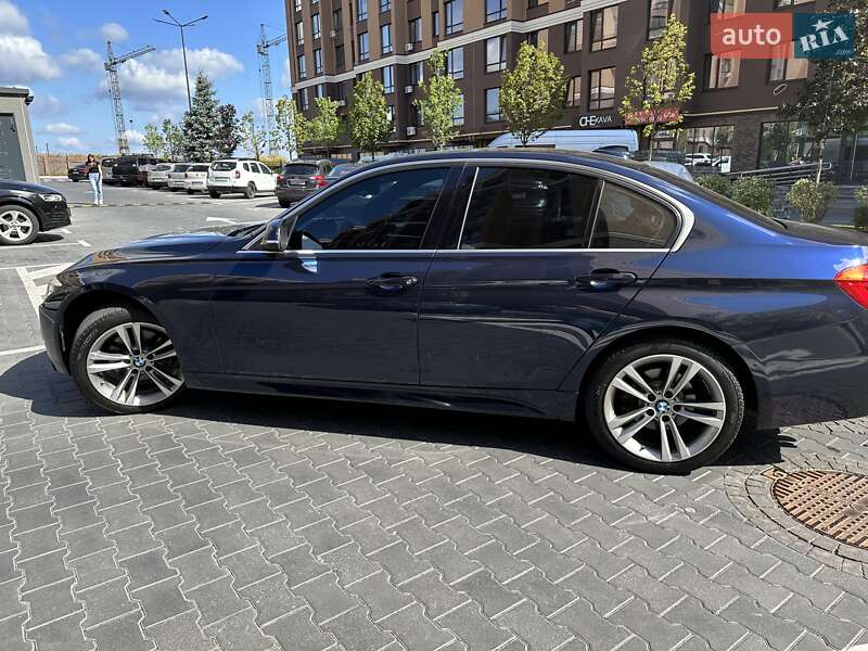 Седан BMW 3 Series 2017 в Киеве
