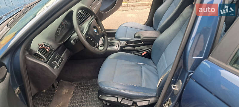 Универсал BMW 3 Series 2004 в Борисполе фото 27 Универсал BMW 3 Series 2004 в Борисполе