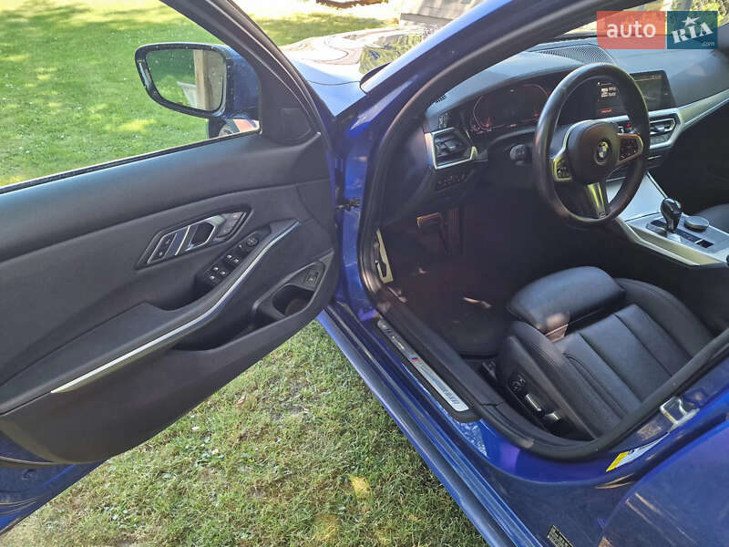 Седан BMW 3 Series 2020 в Львове