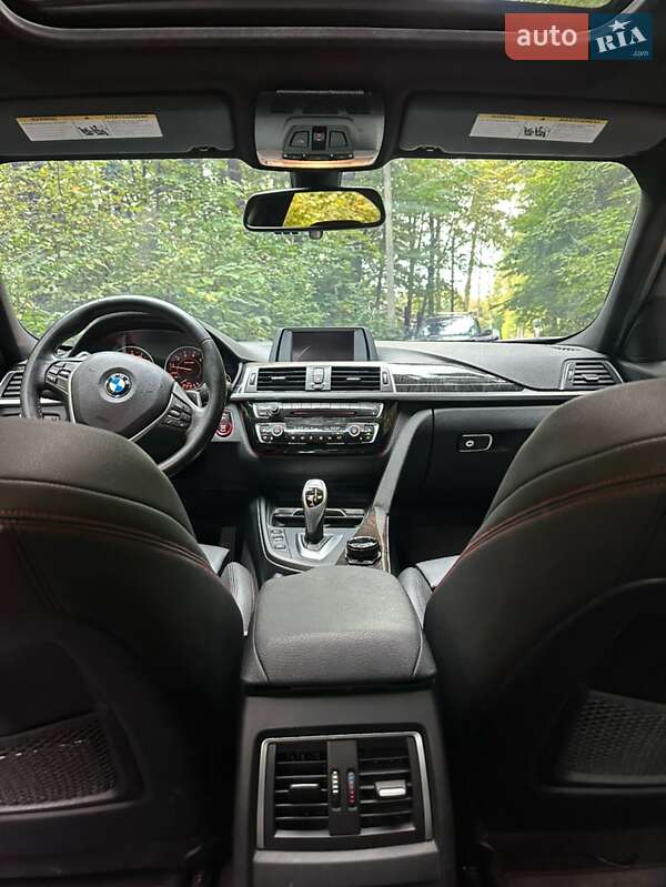 Седан BMW 3 Series 2016 в Львові