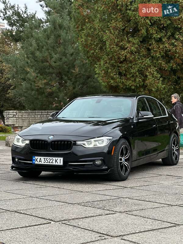 Седан BMW 3 Series 2016 в Львові