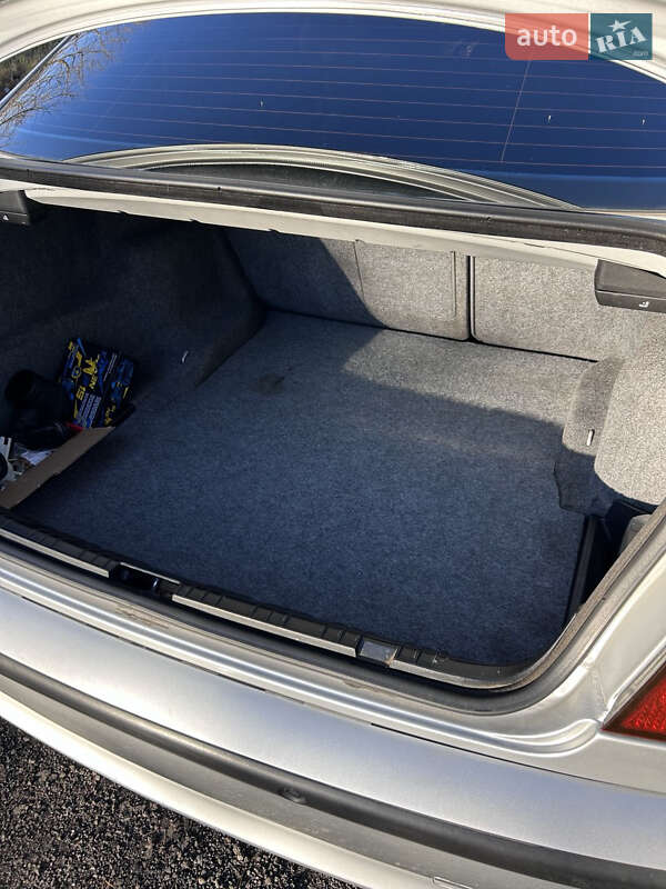 Седан BMW 3 Series 2002 в Києві