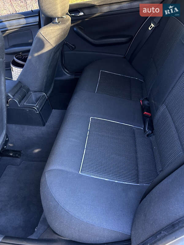 Седан BMW 3 Series 2002 в Києві