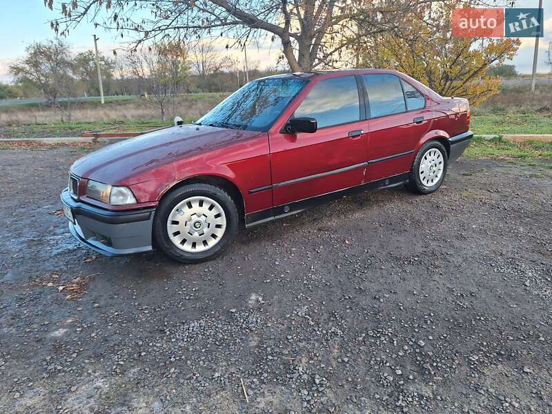 Седан BMW 3 Series 1991 в Вознесенске