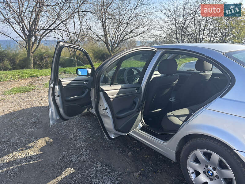 Седан BMW 3 Series 2002 в Одессе