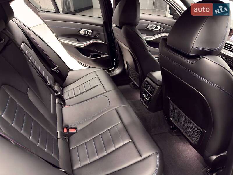 Седан BMW 3 Series 2022 в Киеве