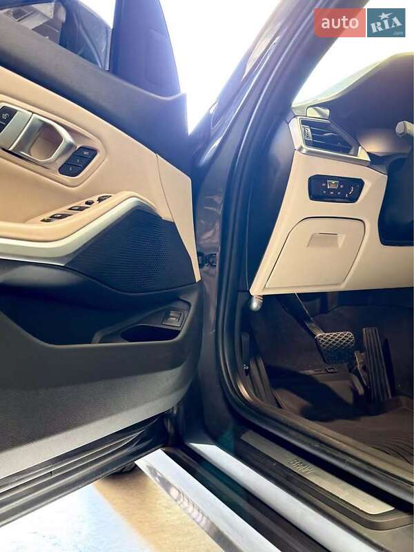 Седан BMW 3 Series 2020 в Виннице