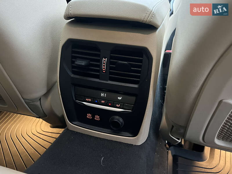 Седан BMW 3 Series 2020 в Виннице