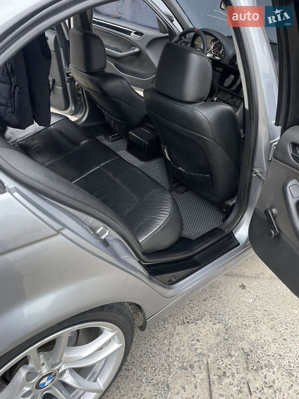 Седан BMW 3 Series 2004 в Харькове