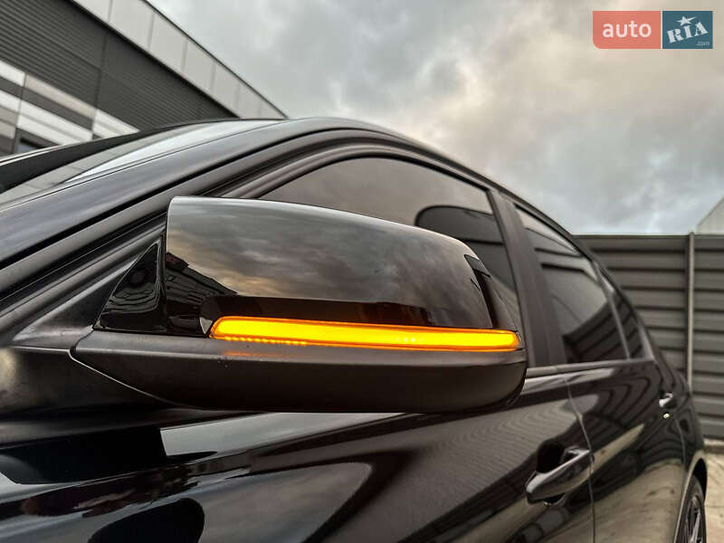 Седан BMW 3 Series 2012 в Черкассах