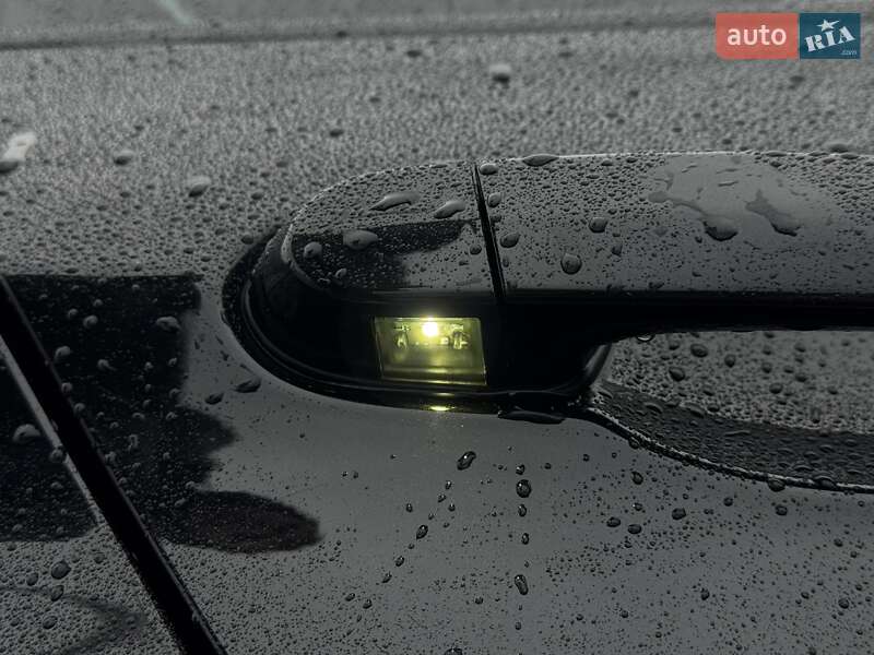 Седан BMW 3 Series 2016 в Киеве