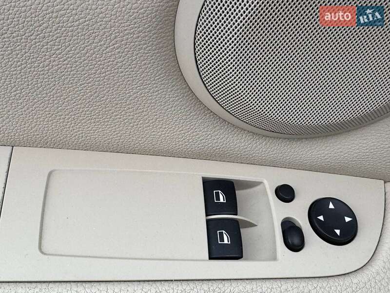 Купе BMW 3 Series 2011 в Киеве