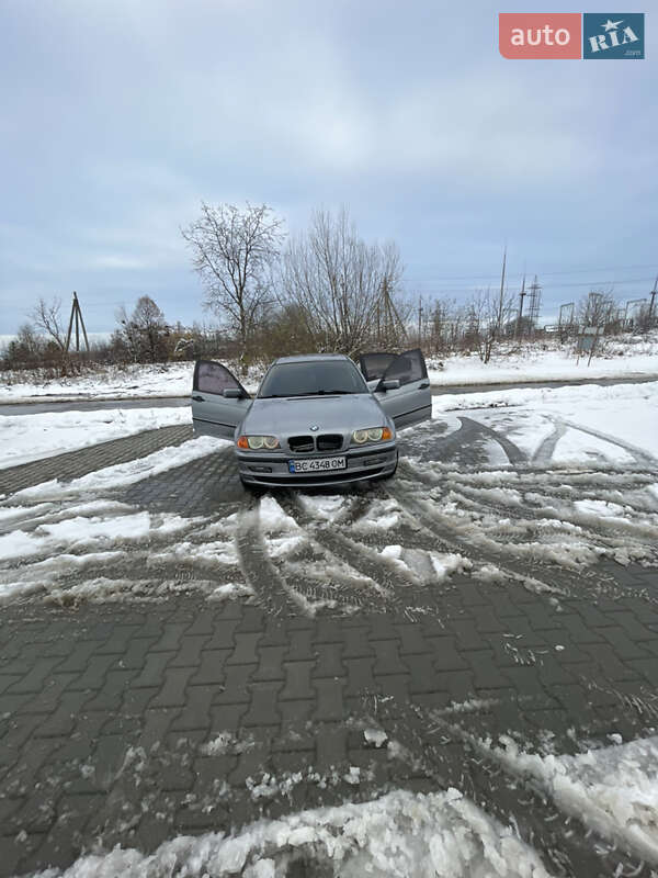 Седан BMW 3 Series 2004 в Львове