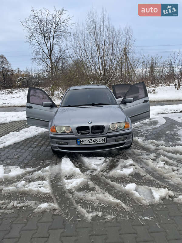 Седан BMW 3 Series 2004 в Львове