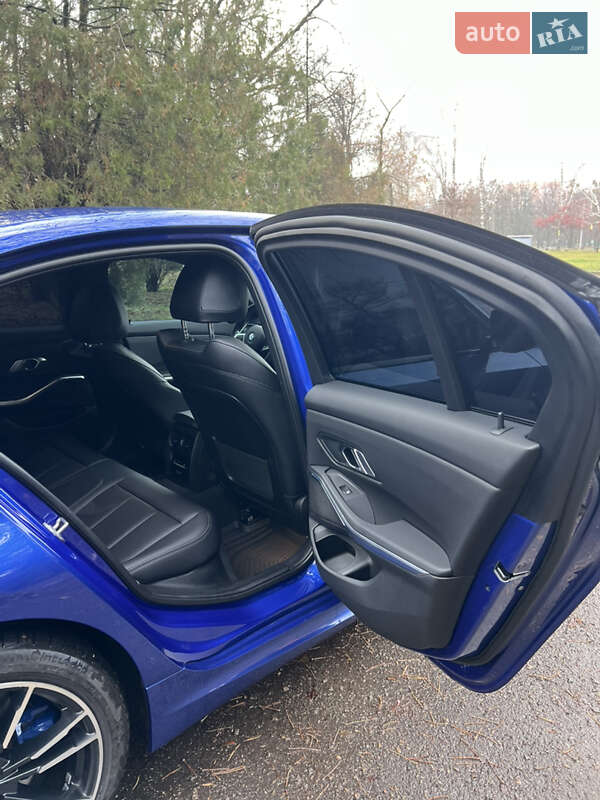 Седан BMW 3 Series 2023 в Харкові