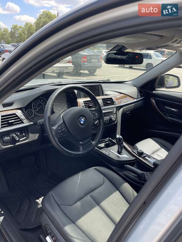Седан BMW 3 Series 2015 в Киеве