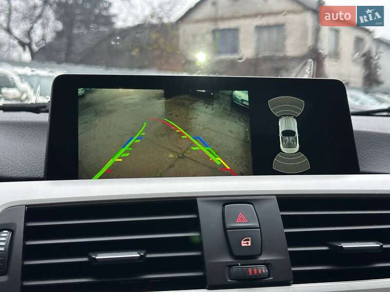 Седан BMW 3 Series 2016 в Киеве