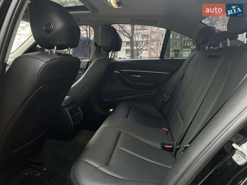 Седан BMW 3 Series 2014 в Днепре