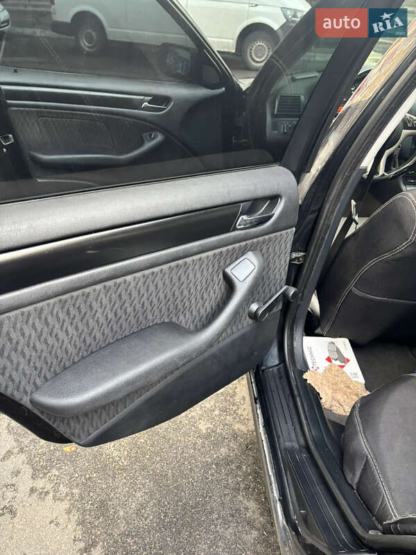 Седан BMW 3 Series 2000 в Киеве