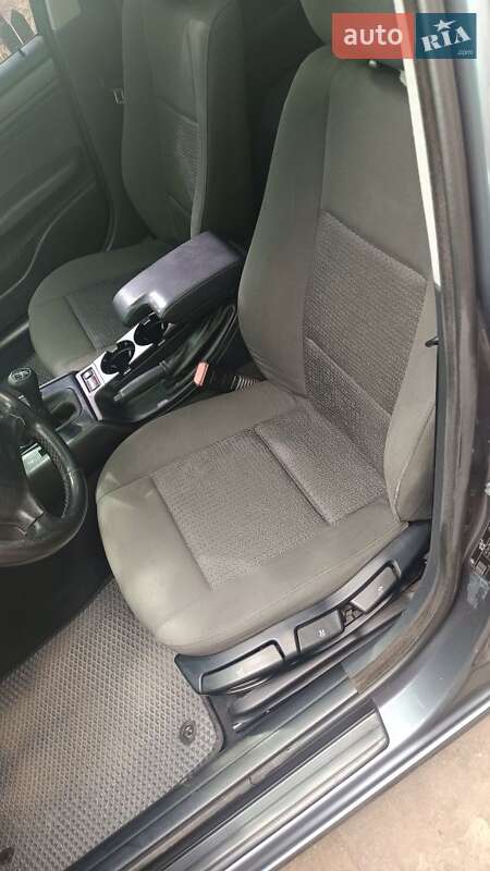 Седан BMW 3 Series 2001 в Запорожье