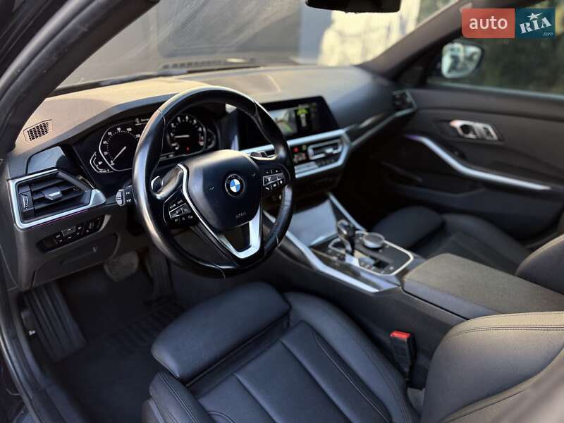 Седан BMW 3 Series 2021 в Львове