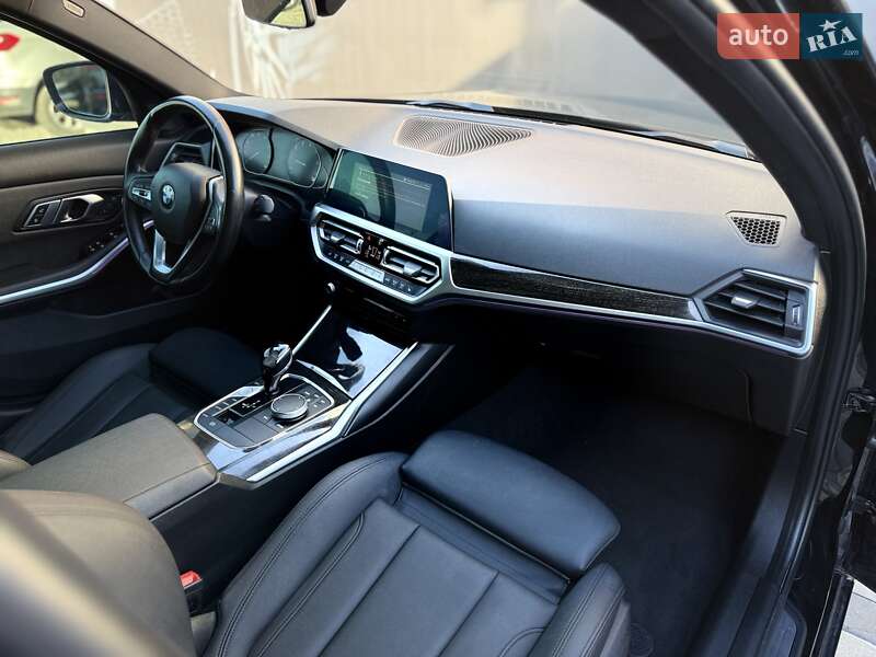 Седан BMW 3 Series 2021 в Львове
