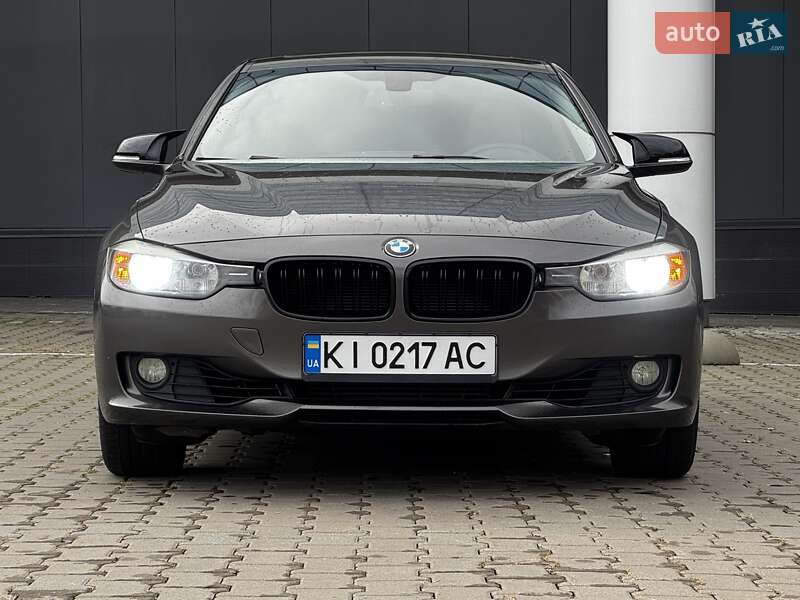 Седан BMW 3 Series 2013 в Киеве