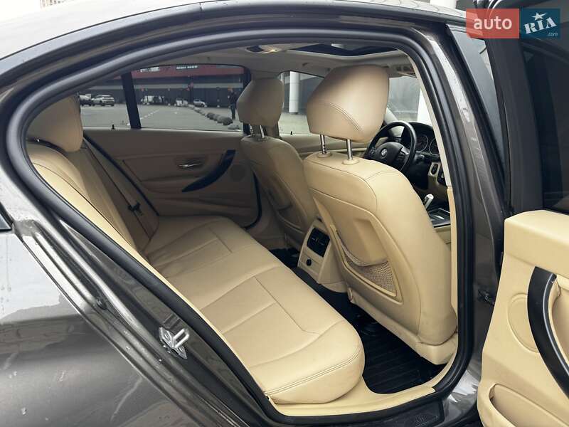 Седан BMW 3 Series 2013 в Киеве