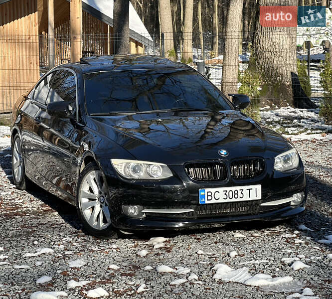 Купе BMW 3 Series 2010 в Львове фото 2 Купе BMW 3 Series 2010 в Львове