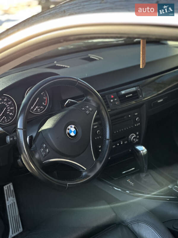 Купе BMW 3 Series 2010 в Львове фото 28 Купе BMW 3 Series 2010 в Львове