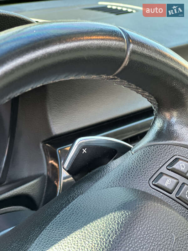 Купе BMW 3 Series 2010 в Львове фото 37 Купе BMW 3 Series 2010 в Львове