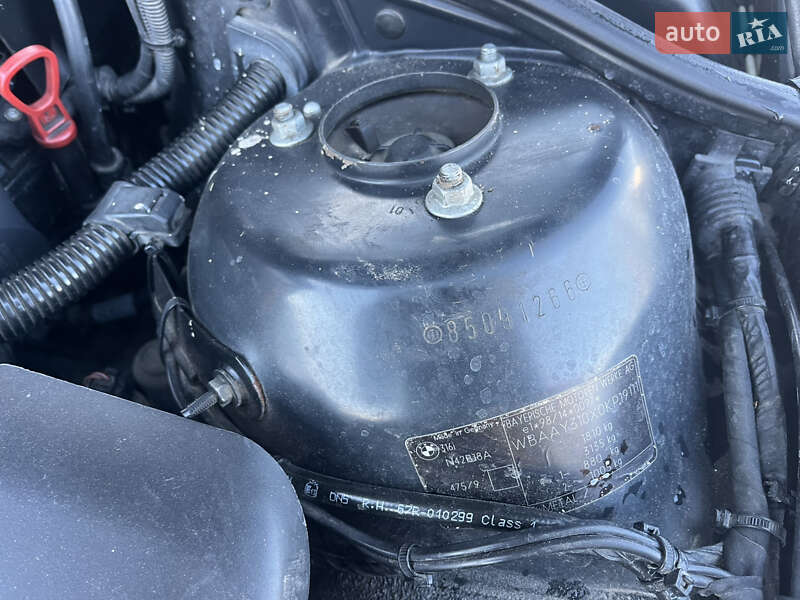 Седан BMW 3 Series 2003 в Волочиске