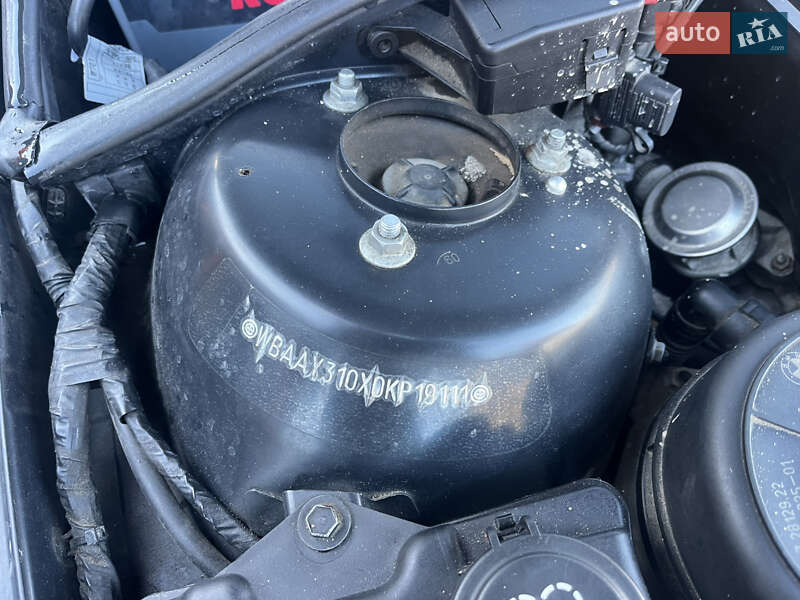 Седан BMW 3 Series 2003 в Волочиске