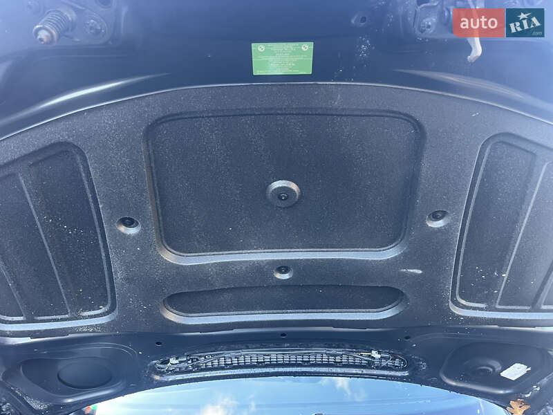 Седан BMW 3 Series 2003 в Волочиске