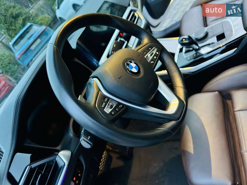 Седан BMW 3 Series 2019 в Луцке