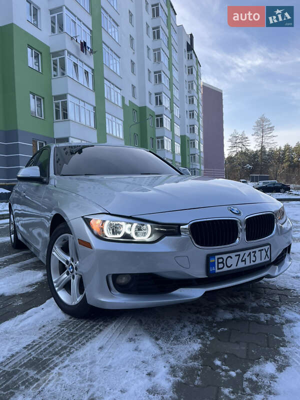 Седан BMW 3 Series 2013 в Новояворівську
