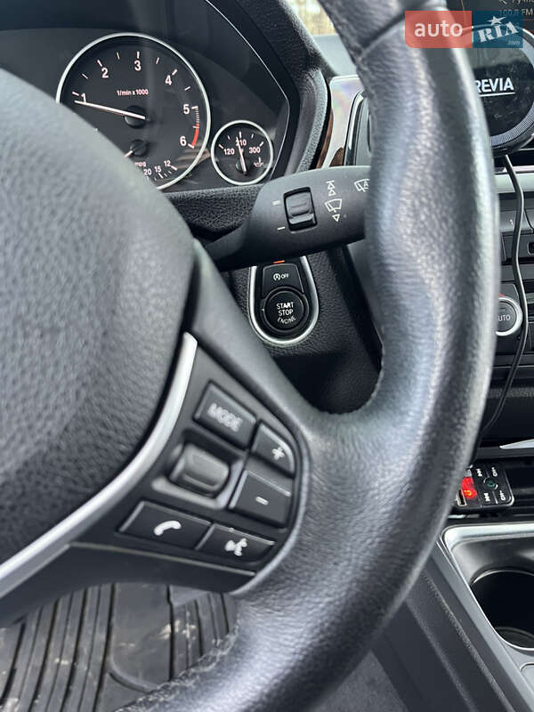 Седан BMW 3 Series 2013 в Новояворівську