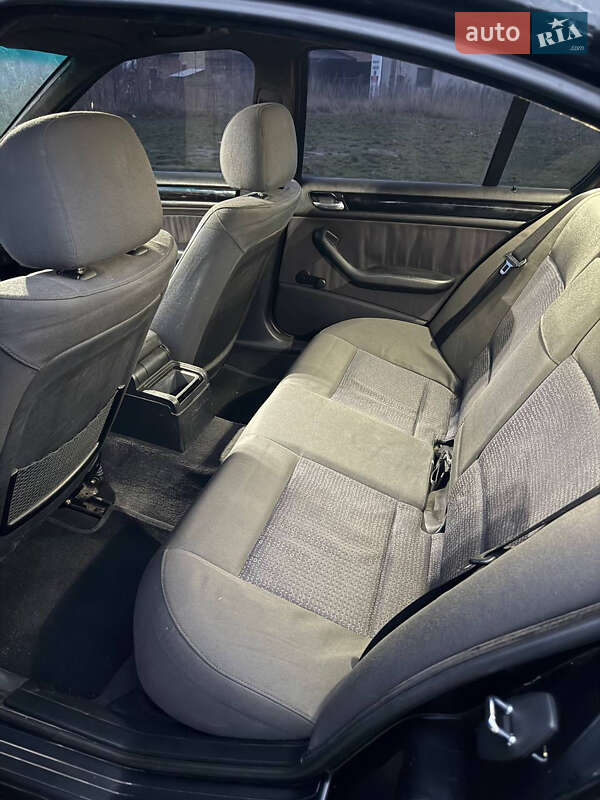 Седан BMW 3 Series 2002 в Александрие