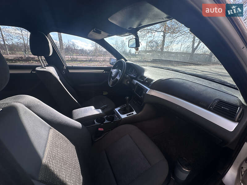 Седан BMW 3 Series 1999 в Миколаєві