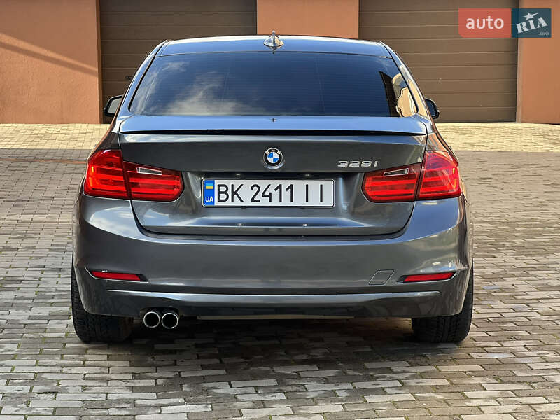 Седан BMW 3 Series 2012 в Ровно
