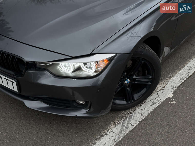 Седан BMW 3 Series 2013 в Одессе