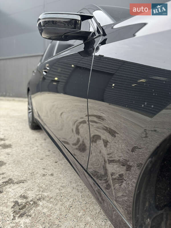 Седан BMW 3 Series 2020 в Киеве